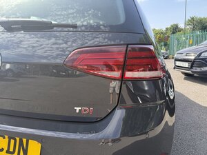 Volkswagen Golf 1.6 TDI 115 SE NAV DSG Hatchback