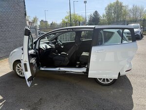 Ford B-Max 1.6 B-max Titanium AUTO 5dr