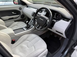 Land Rover Range Rover Evoque 2.2 Range Rover Evoque PURE ED4 4X2 5dr