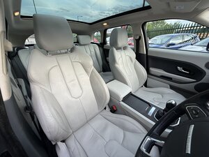 Land Rover Range Rover Evoque 2.2 Range Rover Evoque PURE ED4 4X2 5dr