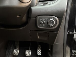 Vauxhall Zafira Tourer 1.4 Zafira Tourer SRI NAV T 5dr