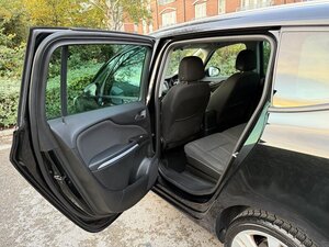 Vauxhall Zafira Tourer 1.4 Zafira Tourer SRI NAV T 5dr