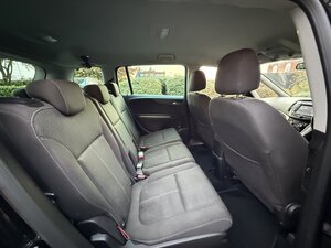 Vauxhall Zafira Tourer 1.4 Zafira Tourer SRI NAV T 5dr