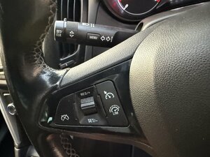 Vauxhall Zafira Tourer 1.4 Zafira Tourer SRI NAV T 5dr