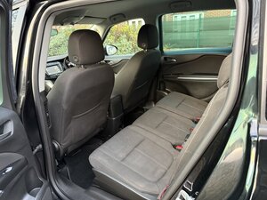 Vauxhall Zafira Tourer 1.4 Zafira Tourer SRI NAV T 5dr