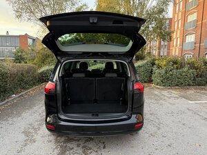 Vauxhall Zafira Tourer 1.4 Zafira Tourer SRI NAV T 5dr