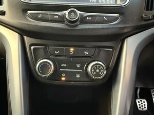 Vauxhall Zafira Tourer 1.4 Zafira Tourer SRI NAV T 5dr