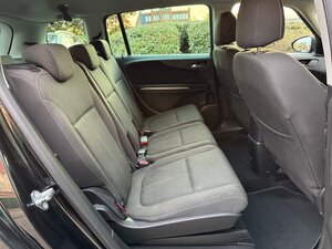 Vauxhall Zafira Tourer 1.4 Zafira Tourer SRI NAV T 5dr