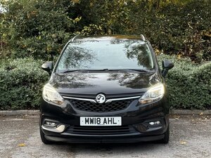 Vauxhall Zafira Tourer 1.4 Zafira Tourer SRI NAV T 5dr