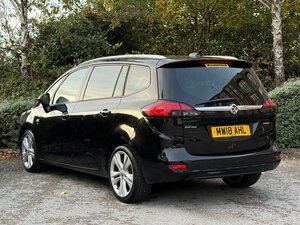 Vauxhall Zafira Tourer 1.4 Zafira Tourer SRI NAV T 5dr
