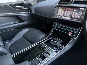 Jaguar XE 2.0 XE Landmark D AUTO 4dr