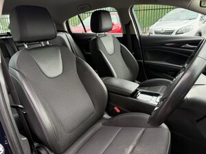 Vauxhall Insignia 1.6 Insignia SRI TD AUTO 5dr