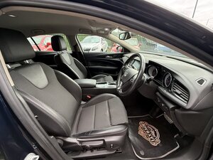 Vauxhall Insignia 1.6 Insignia SRI TD AUTO 5dr