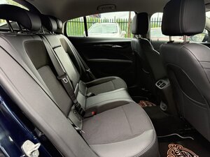 Vauxhall Insignia 1.6 Insignia SRI TD AUTO 5dr