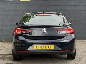Vauxhall Insignia 1.6 Insignia SRI TD AUTO 5dr