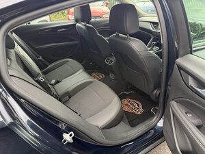 Vauxhall Insignia 1.6 Insignia SRI TD AUTO 5dr