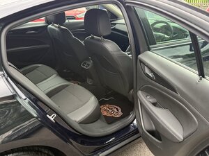 Vauxhall Insignia 1.6 Insignia SRI TD AUTO 5dr