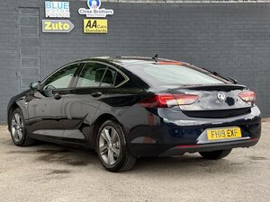 Vauxhall Insignia 1.6 Insignia SRI TD AUTO 5dr