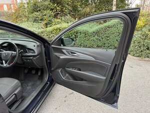 Vauxhall Insignia 1.6 Turbo D BlueInjection Design NAV Grand Sport