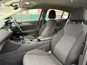 Vauxhall Insignia 1.6 Turbo D BlueInjection Design NAV Grand Sport