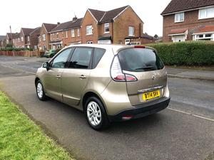 Renault Scenic 1.5 dCi ENERGY Dynamique TomTom Euro 5 (s/s) 5dr