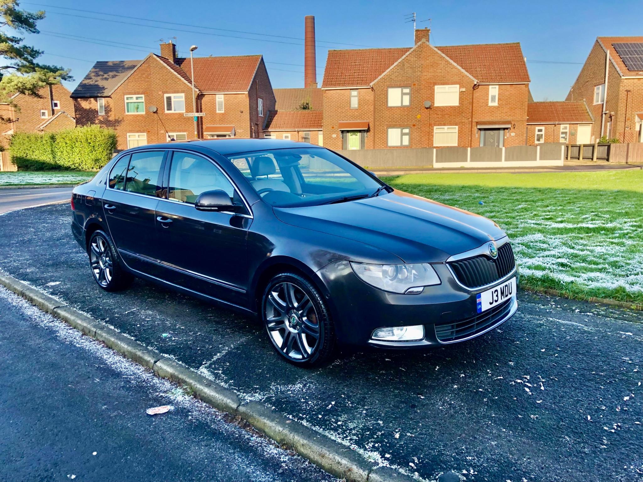Skoda Superb 2.0 TDI Elegance DSG Euro 4 5dr