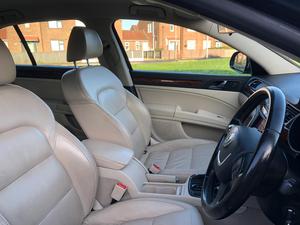 Skoda Superb 2.0 TDI Elegance DSG Euro 4 5dr