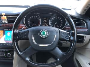 Skoda Superb 2.0 TDI Elegance DSG Euro 4 5dr