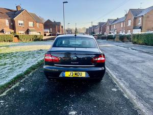 Skoda Superb 2.0 TDI Elegance DSG Euro 4 5dr