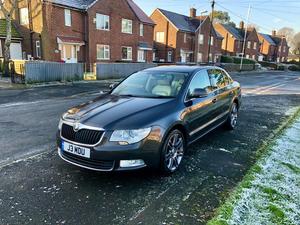 Skoda Superb 2.0 TDI Elegance DSG Euro 4 5dr