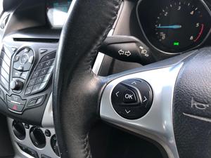 Ford Focus 1.6 TDCi Zetec Euro 5 (s/s) 5dr