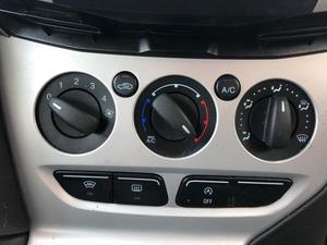 Ford Focus 1.6 TDCi Zetec Euro 5 (s/s) 5dr