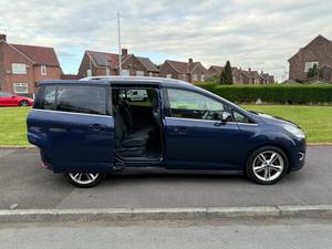 Ford Grand C-Max 1.0T EcoBoost Titanium X Euro 5 (s/s) 5dr