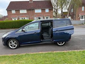 Ford Grand C-Max 1.0T EcoBoost Titanium X Euro 5 (s/s) 5dr