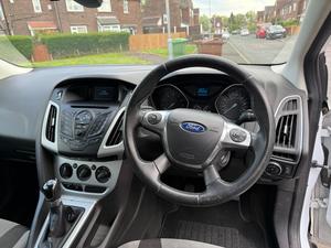 Ford Focus 1.6 Zetec Euro 5 5dr