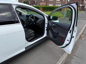 Ford Focus 1.6 Zetec Euro 5 5dr