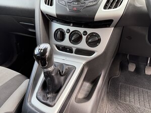 Ford Focus 1.6 Zetec EURO 5 5dr