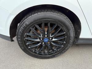 Ford Focus 1.6 Zetec Euro 5 5dr