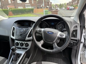 Ford Focus 1.6 Zetec EURO 5 5dr