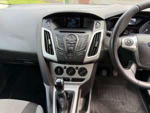 Ford Focus 1.6 Zetec Euro 5 5dr