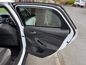 Ford Focus 1.6 Zetec Euro 5 5dr