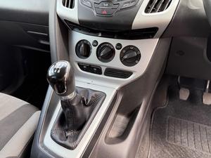 Ford Focus 1.6 Zetec Euro 5 5dr