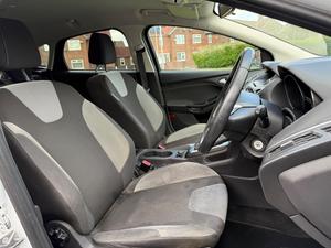 Ford Focus 1.6 Zetec Euro 5 5dr