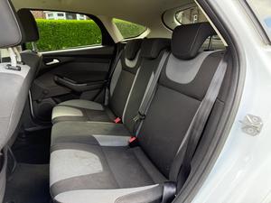 Ford Focus 1.6 Zetec Euro 5 5dr