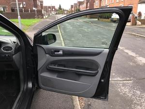 Ford Focus 1.6 Zetec 5dr
