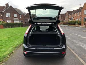 Ford Focus 1.6 Zetec 5dr
