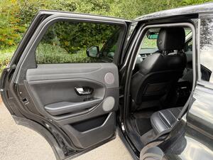 Land Rover Range Rover Evoque 2.0 eD4 SE Tech FWD Euro 6 (s/s) 5dr