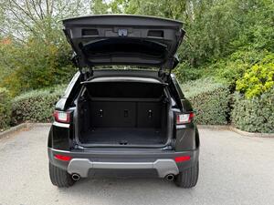 Land Rover Range Rover Evoque 2.0 eD4 SE Tech FWD Euro 6 (s/s) 5dr