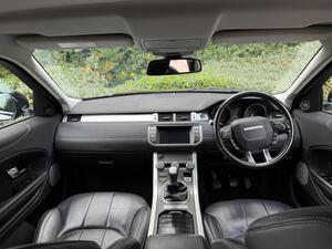Land Rover Range Rover Evoque 2.0 eD4 SE Tech FWD Euro 6 (s/s) 5dr