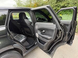 Land Rover Range Rover Evoque 2.0 eD4 SE Tech FWD Euro 6 (s/s) 5dr